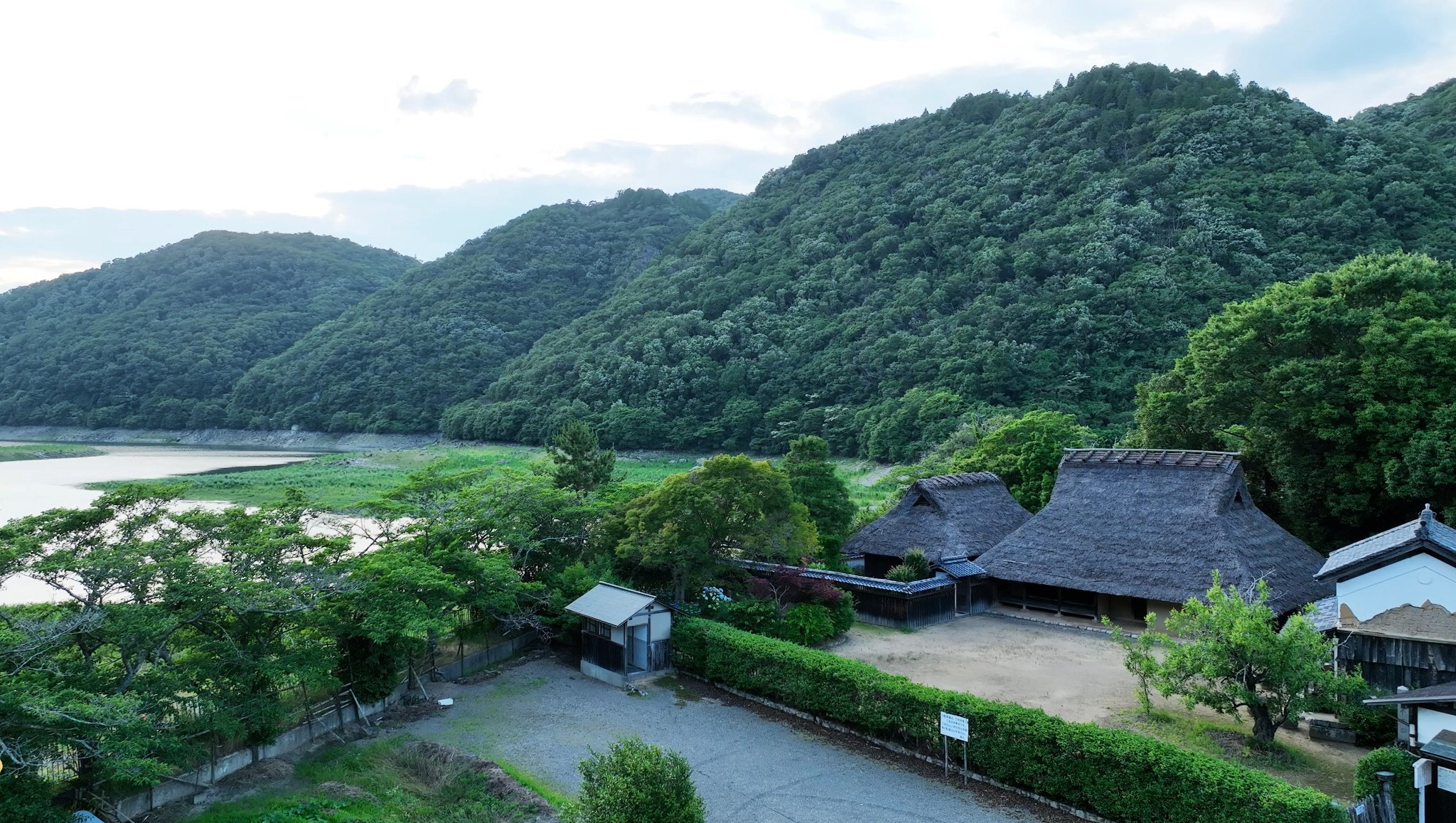 国宝 箱木千年家の映像イメージ